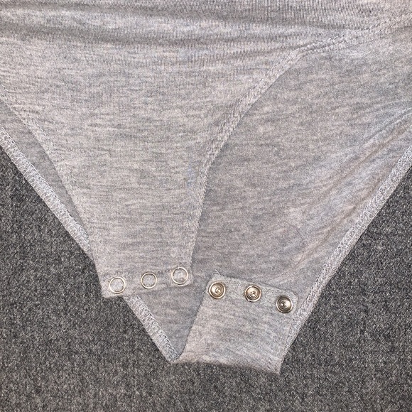Forever 21 heather grey mock turtleneck short sleeved bodysuit - Picture 4 of 5